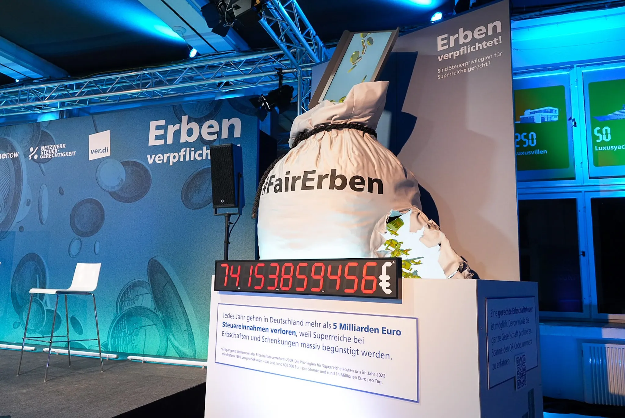 Die Erbschaftssteueruhr tourte durch ganz Deutschland, hier 2022 in Berlin Rechte: AdsD; Foto: Maren Strehlau