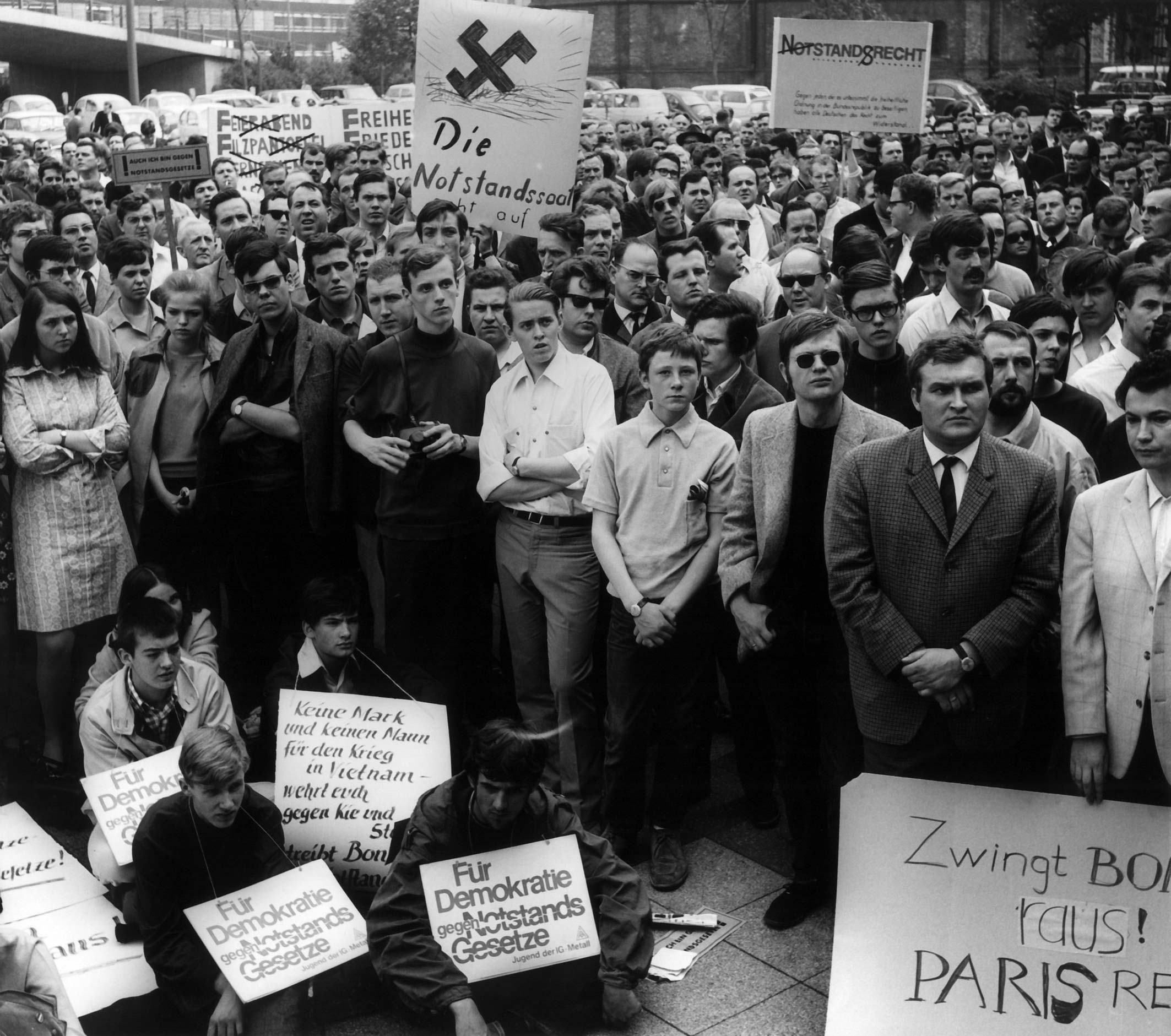 Demonstration gegen Notstandsgesetze, Düsseldorf, 30.5.1968
