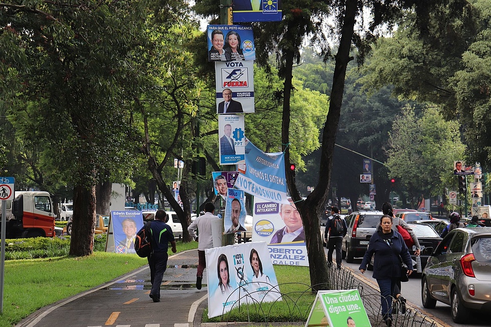 Wahlkampfplakate in Guatemala