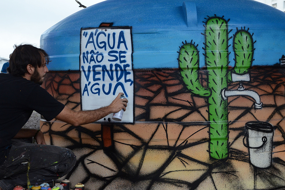 Graffiti in Sao Paulo, Brasilien: "Wasser verkauft man nicht" zum Tag der Erde am 22.04.2015