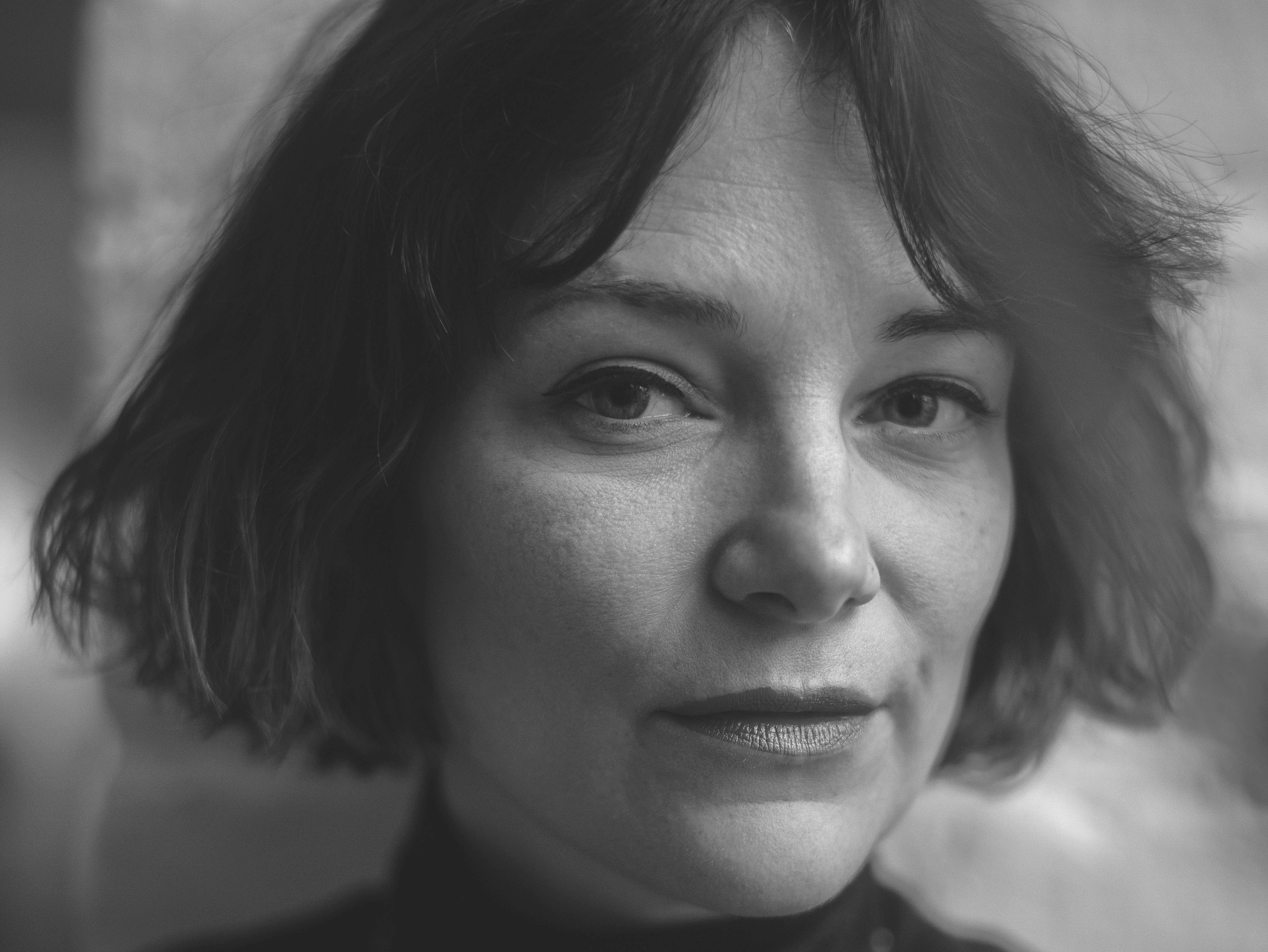 Schwarz-Weiß-Portrait von Mareice Kaiser