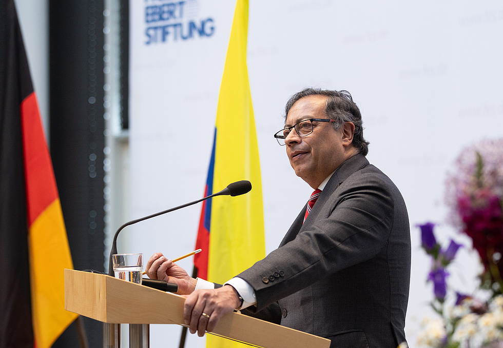 Kolumbiens Präsident Gustavo Petro während einer Rede in der Friedrich-Ebert-Stiftung am 15.06.2023 zum Thema Klimaschutz