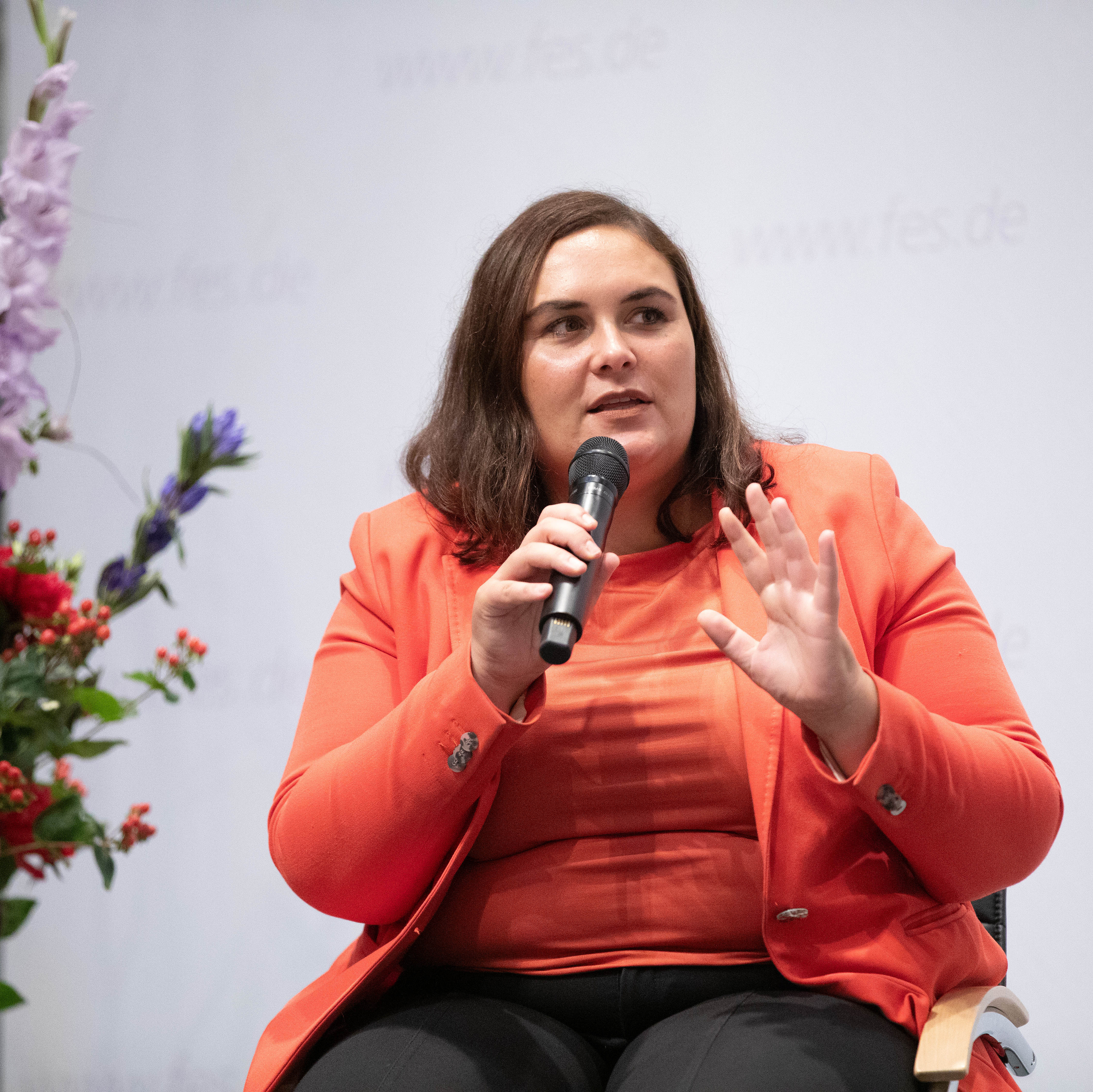 Isabel Cademartori , deutsch-chilenische Bundestagsabgeordnete und Co-Vorsitzende des Gesprächskreises Lateinamerika der SPD-Fraktion im Bundestag