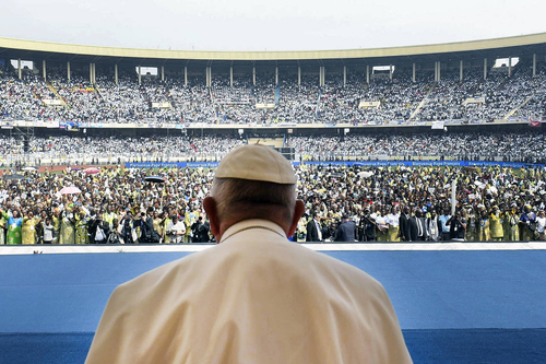 Papst Franziskus trifft sich im Stade des Martyrs in Kinshasa mit jungen Menschen aus der Demokratischen Republik Kongo