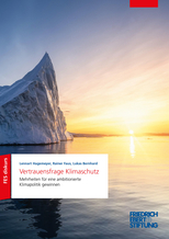 Coverbild der Studie "Vertrauensfrage Klimaschutz" der Friedrich-Ebert-Stiftung. Im Hintergrund: Meer mit einem Eisberg.