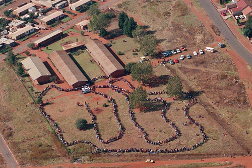 Menschenschlange in Soweto am 27.04.1994