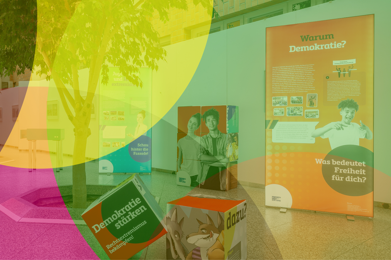 Ausstellung: Demokratie stärken - Rechtsextremismus bekämpfen