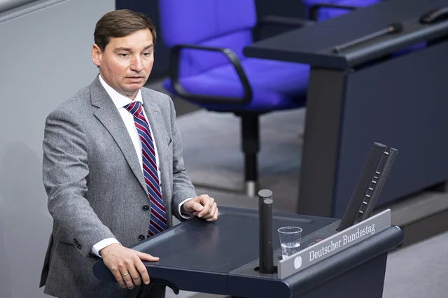 Sebastian Hartmann speaking in the German Bundestag. He is the domestic policy spokesperson for the SPD parliamentary group.