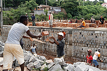 Bild: 218772538 Madagascar workers von picture alliance / Godong | Pascal Deloche