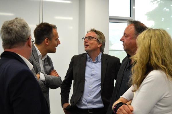 Auf dem Foto sehen Sie die Podiumsgäste v. links nach rechts Alfred Roos, Björn Lüttmann, Miriam Apffelstaedt,