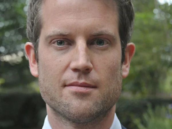 Bram Frouws Ko-Autor des Artikels