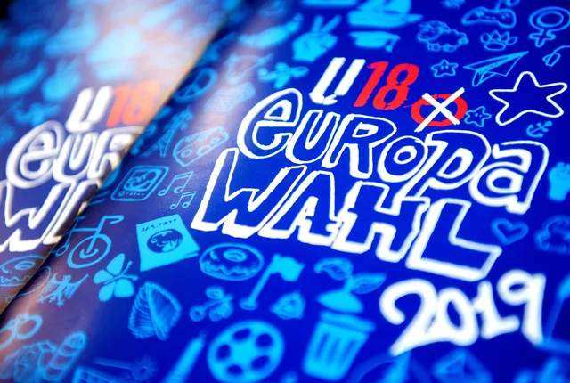 Broschüre mit der Aufschrift: U18 Europawahl 2019