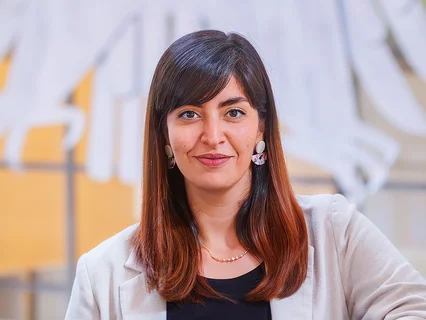 Porträtfoto von Rasha Nasr