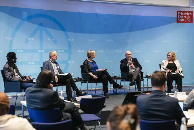 Panel discussion with Atle Høie, Alexander Bercht, Armand Etchian, Christina Blixt and Alke Boessiger. Florentin Iancu is joining via video.