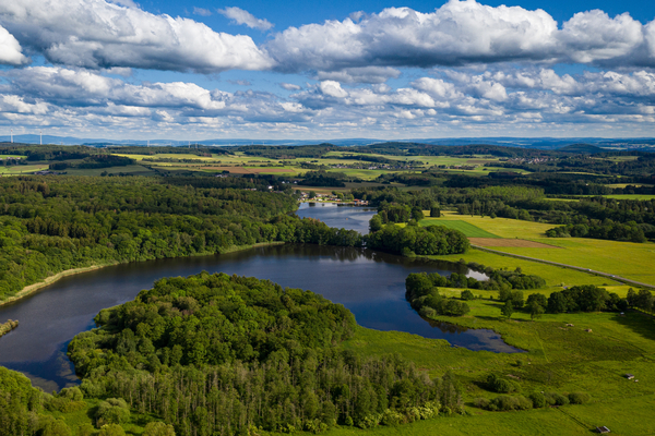 Picture alliance / Brinkenweiher im Westerwald