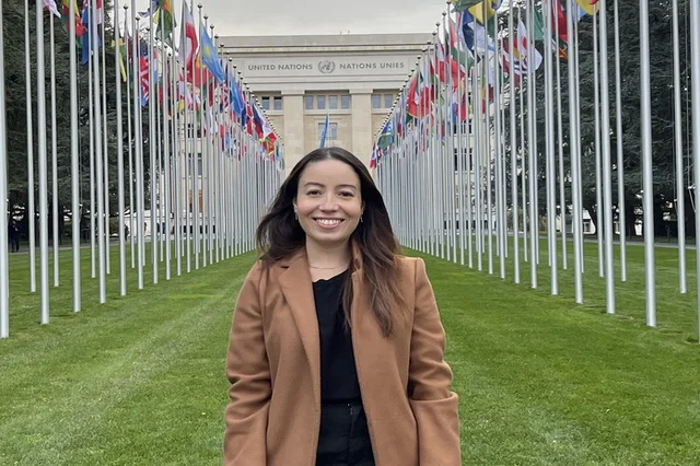 Marisa Leon Gomez Sonet